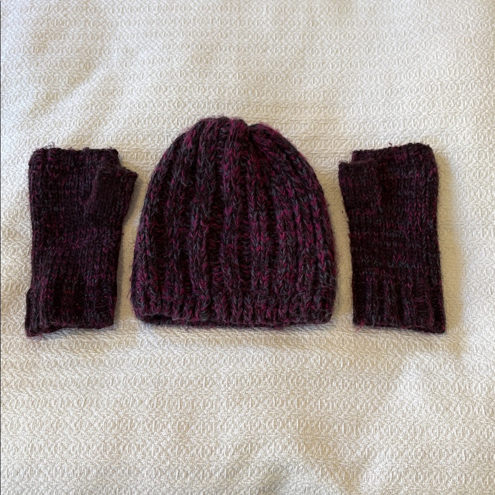 LOFT Dark Knit Purple/Pink Glove and (open fingers) Mitten Set